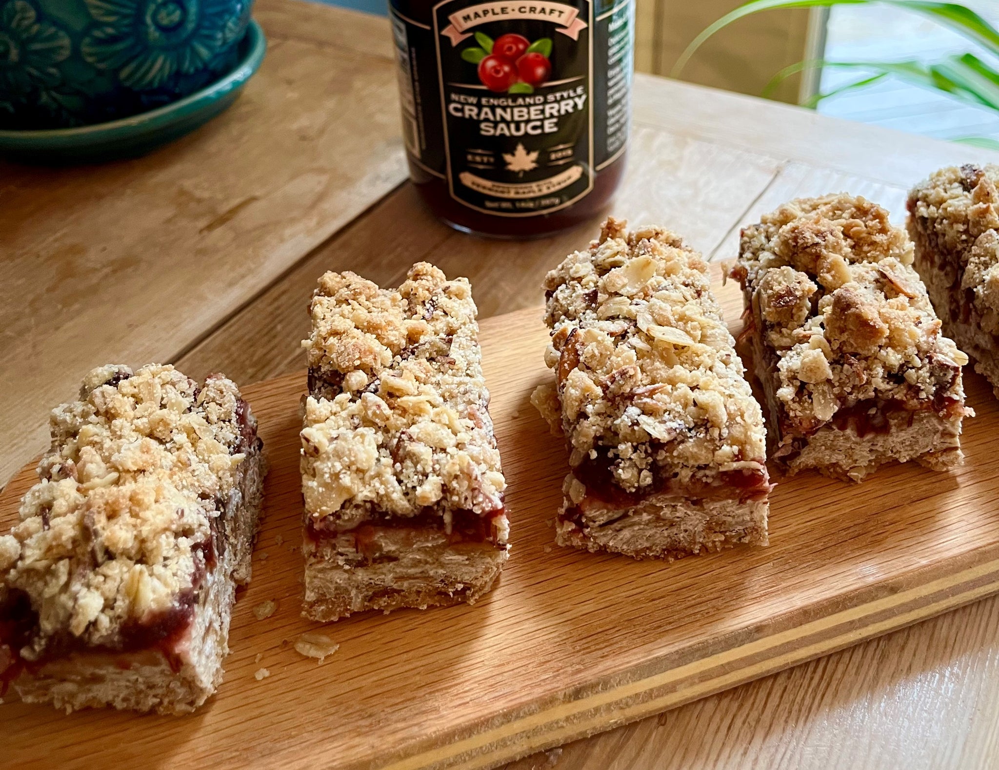 MAPLE-CRAFTED CRANBERRY GRANOLA BARS
